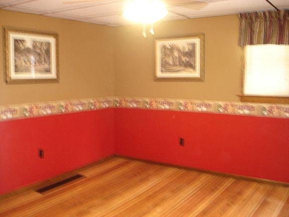 2nd image of 14 14.5 Cypress Ave