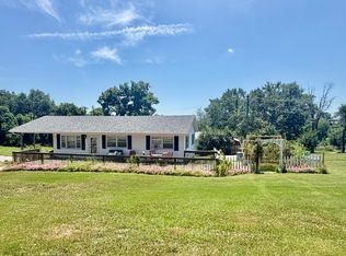 201 Wynes Cir, Greenfield, MO 65661