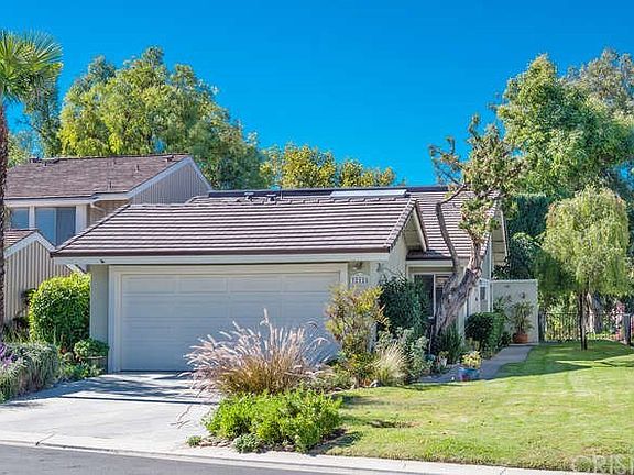 2nd image of 32128 Lake Meadow Ln