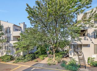 764 Spinnaker Ct, Secaucus, NJ 07094