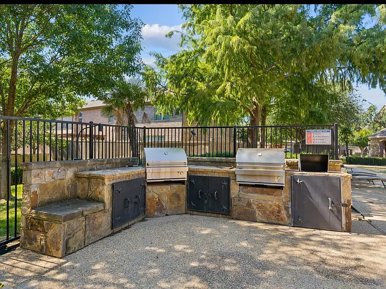 2653 Jacobson Dr — Photo 25