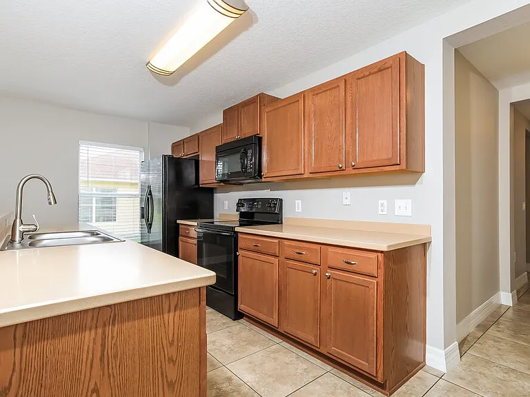 4505 Barbados Loop — Photo 7