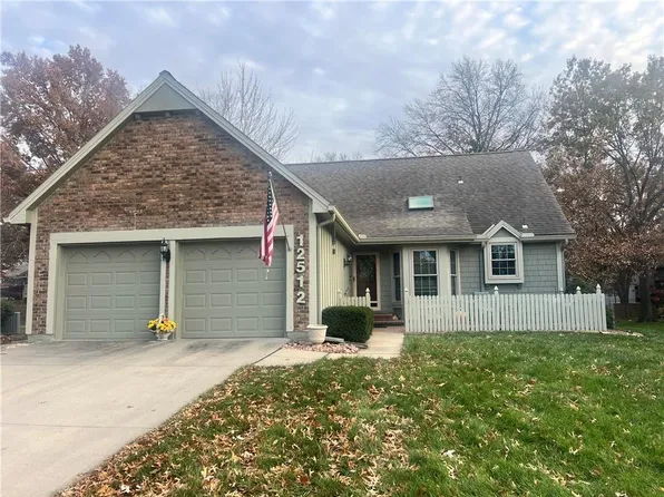 12512 W 82nd Ter, Lenexa, KS 66215