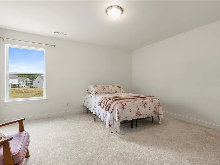 155 Bourne Dr — Photo 43