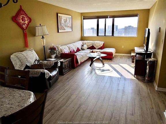 3rd image of 380 Pelissier St #2001