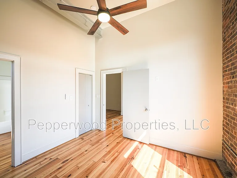 149 S Daniel Morgan Ave #B — Photo 11