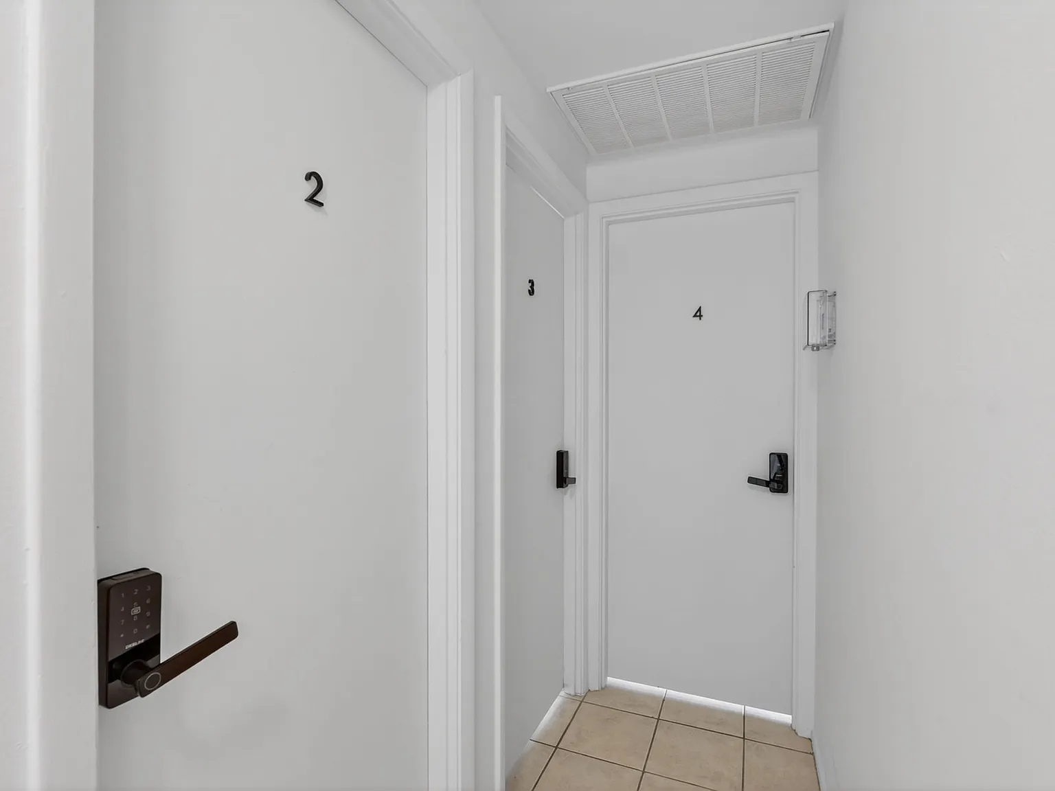 5 bed, 1102 sqft, $740 — Photo 3