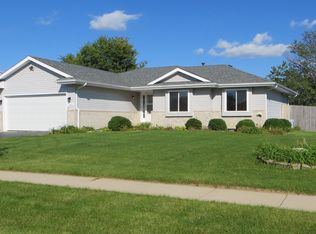 1818 Great Falls Dr, Plainfield, IL 60586