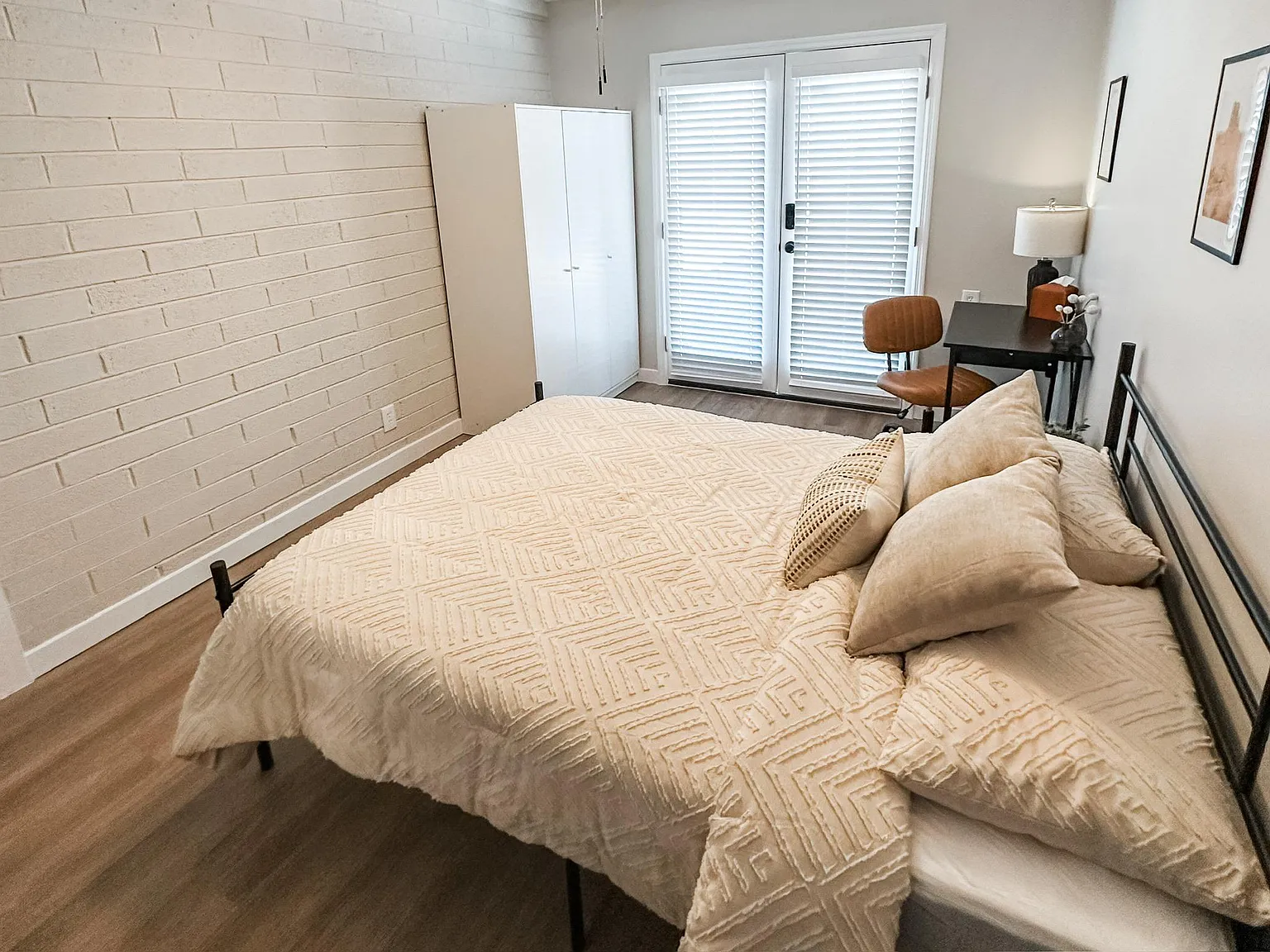 4 bed, 4.0 bath, 2149 sqft, $1,191 — Photo 4