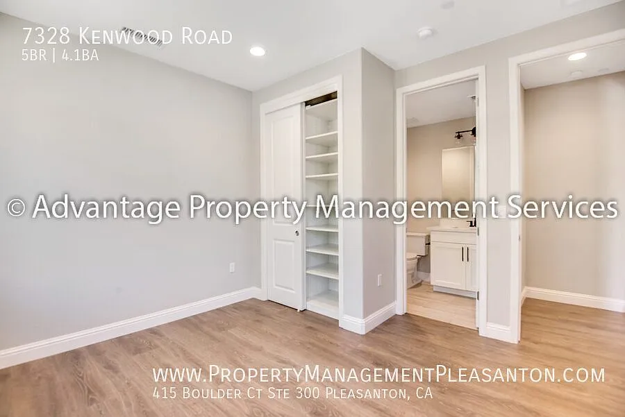 Gorgeous 3-story 5 bed, 4.5 bath, 3187 sq. ft. home in Wallis Ranch — Photo 4