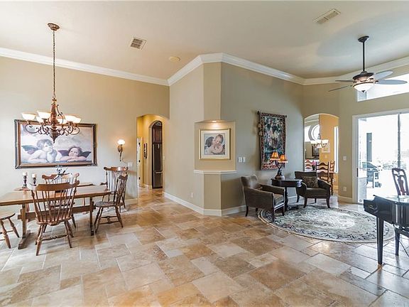 5th image of 8015 Belshire Dr