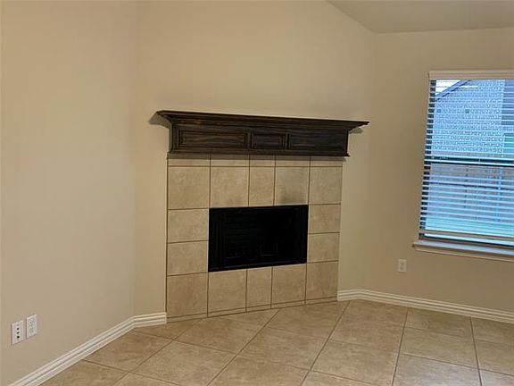4th image of 210 N Star Ln