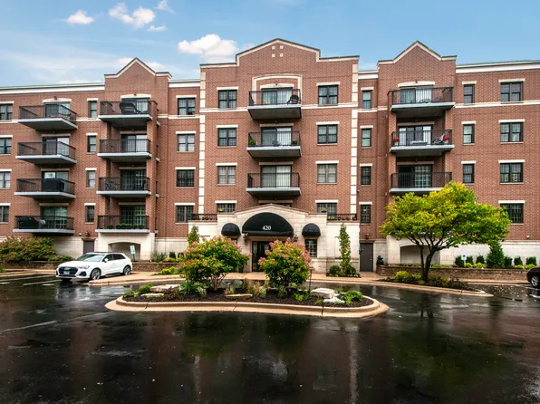 420 W Burlington Ave APT 207, La Grange, IL 60525