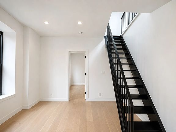 2nd image of 280 Mulberry St #6CC