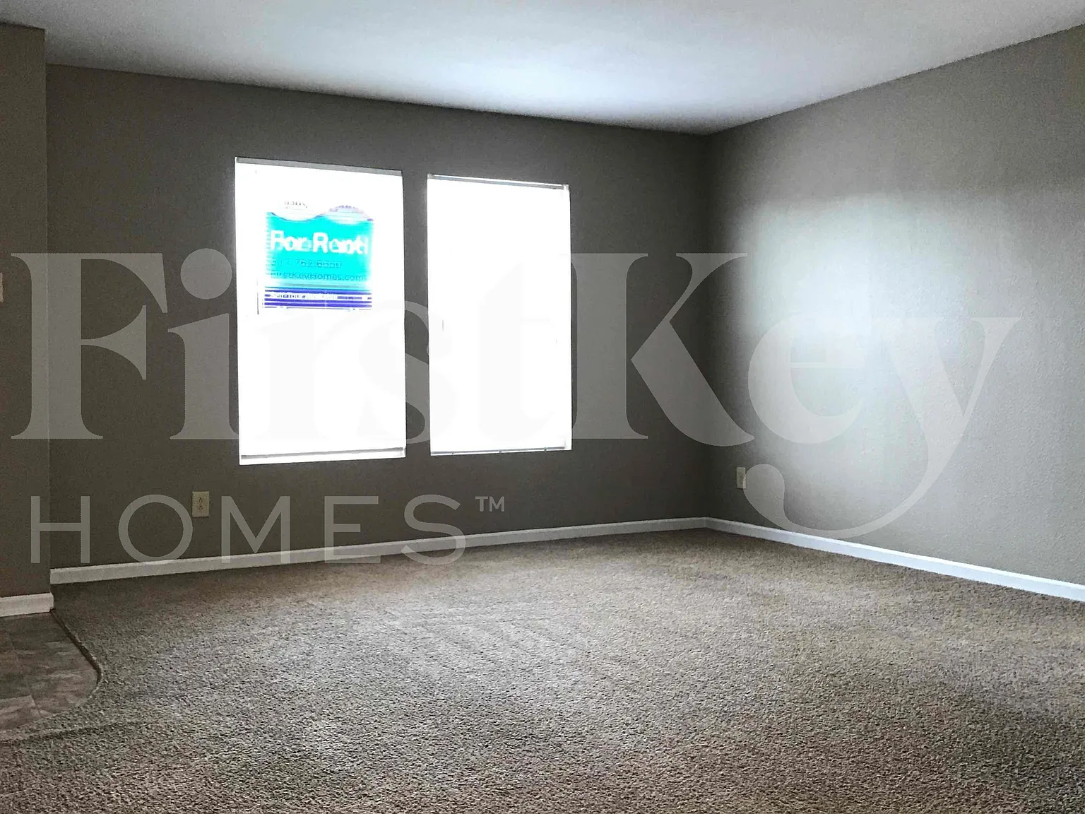 3 bed, 2.5 bath, 2342 sqft, $1,660 — Photo 2