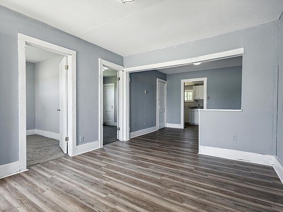 3rd image of 2521 Orange St