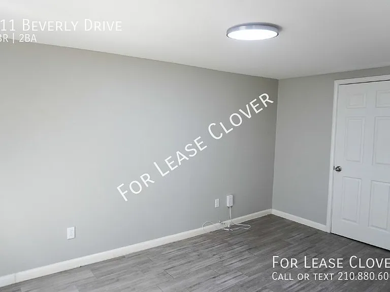 211 Beverly Dr — Photo 11