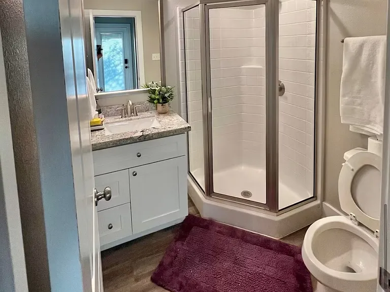607 Montclair Ave — Photo 6