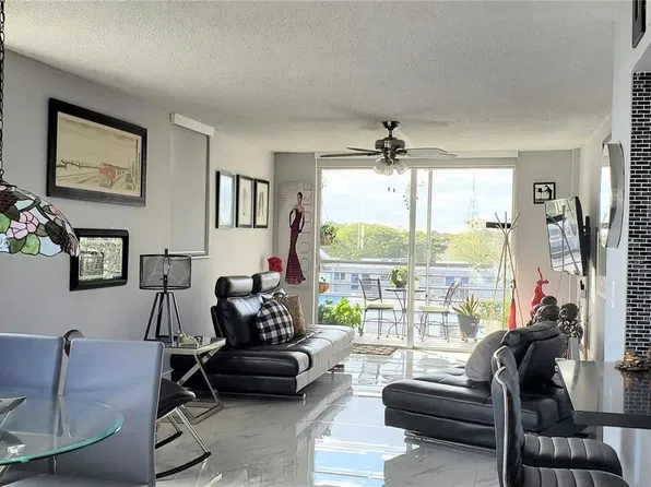 14165 SW 87th St #D501, Miami, FL 33183