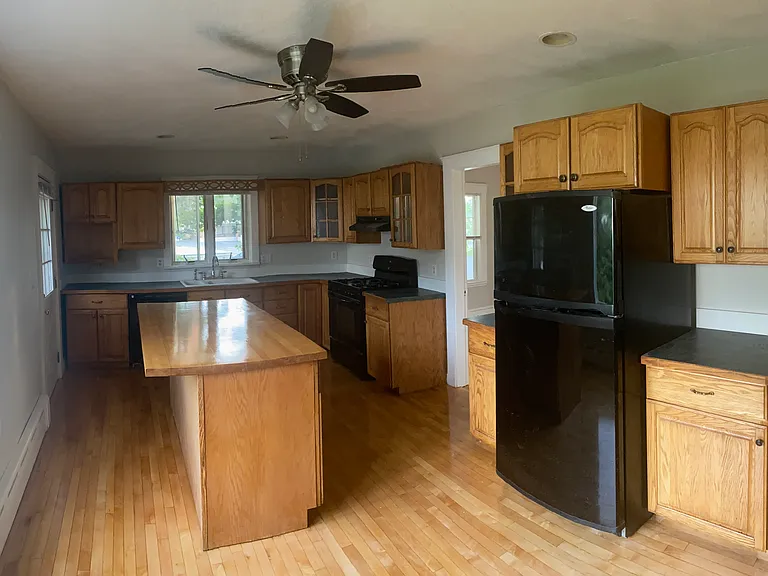 43 Rowell Ave — Photo 3