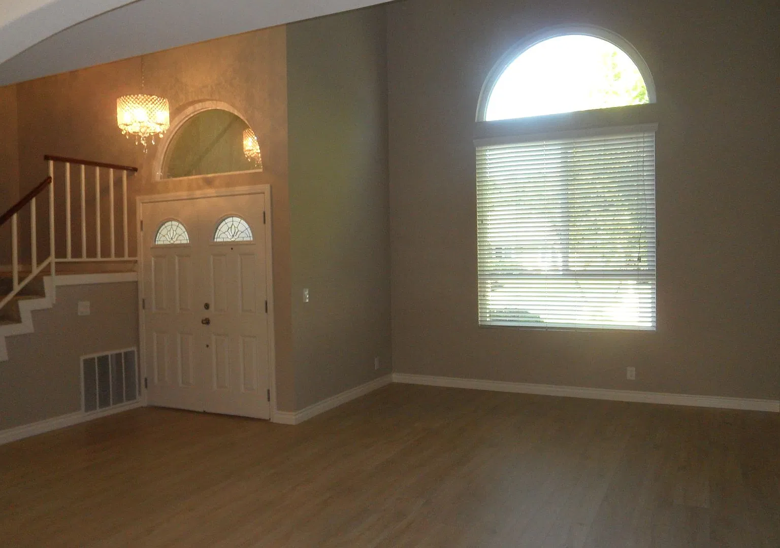 2 Story Cul-De-Sac 4 BD 3 BA 3 Car Garage — Photo 4