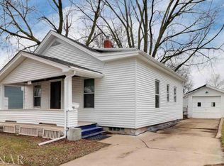 1207 S Mason St, Bloomington, IL 61701