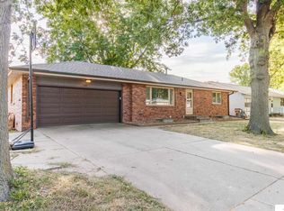 5410 Limestone Rd, Lincoln, NE 68512