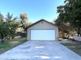 275 W Beechwood Ave, Pinedale, CA 93650