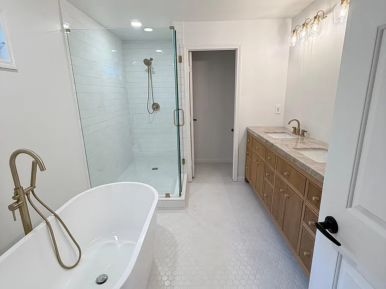 215 Glen Holly Dr — Photo 10