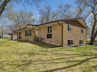 2002 Hillcrest Dr, Saint Cloud, MN 56303