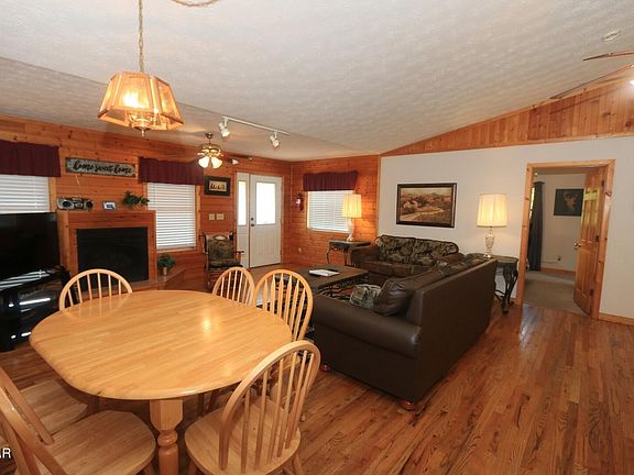 5th image of 3609 Shady Grove Ct