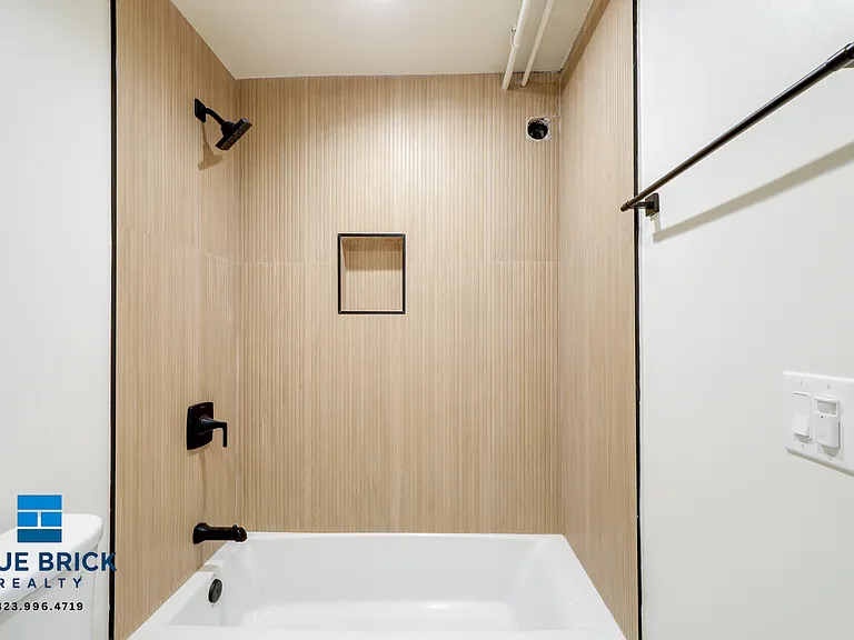 1405 N Normandie Ave #108 — Photo 9