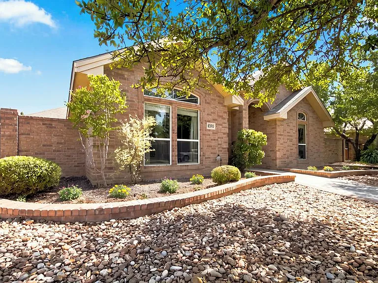 5513 Carmel Ct — Photo 1