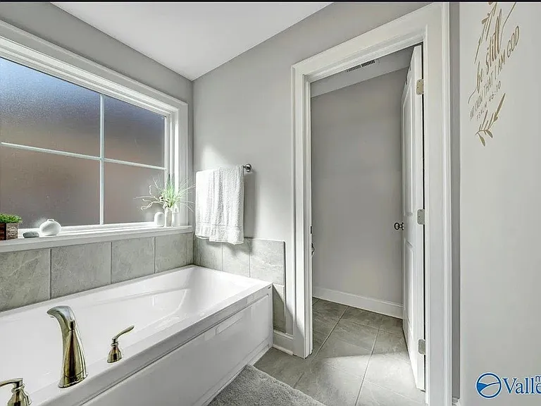 16930 Orleans Dr — Photo 17