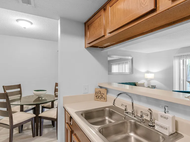 Devonwood Apartment Homes — Photo 21