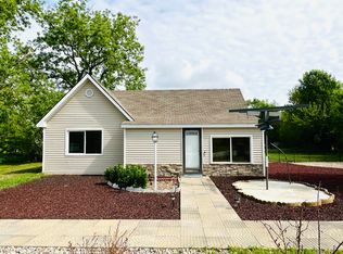 305 2nd St, Pilot Mound, IA 50223