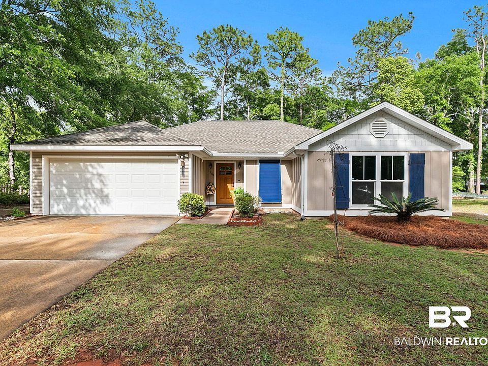 1st image of 104 Chatam Loop