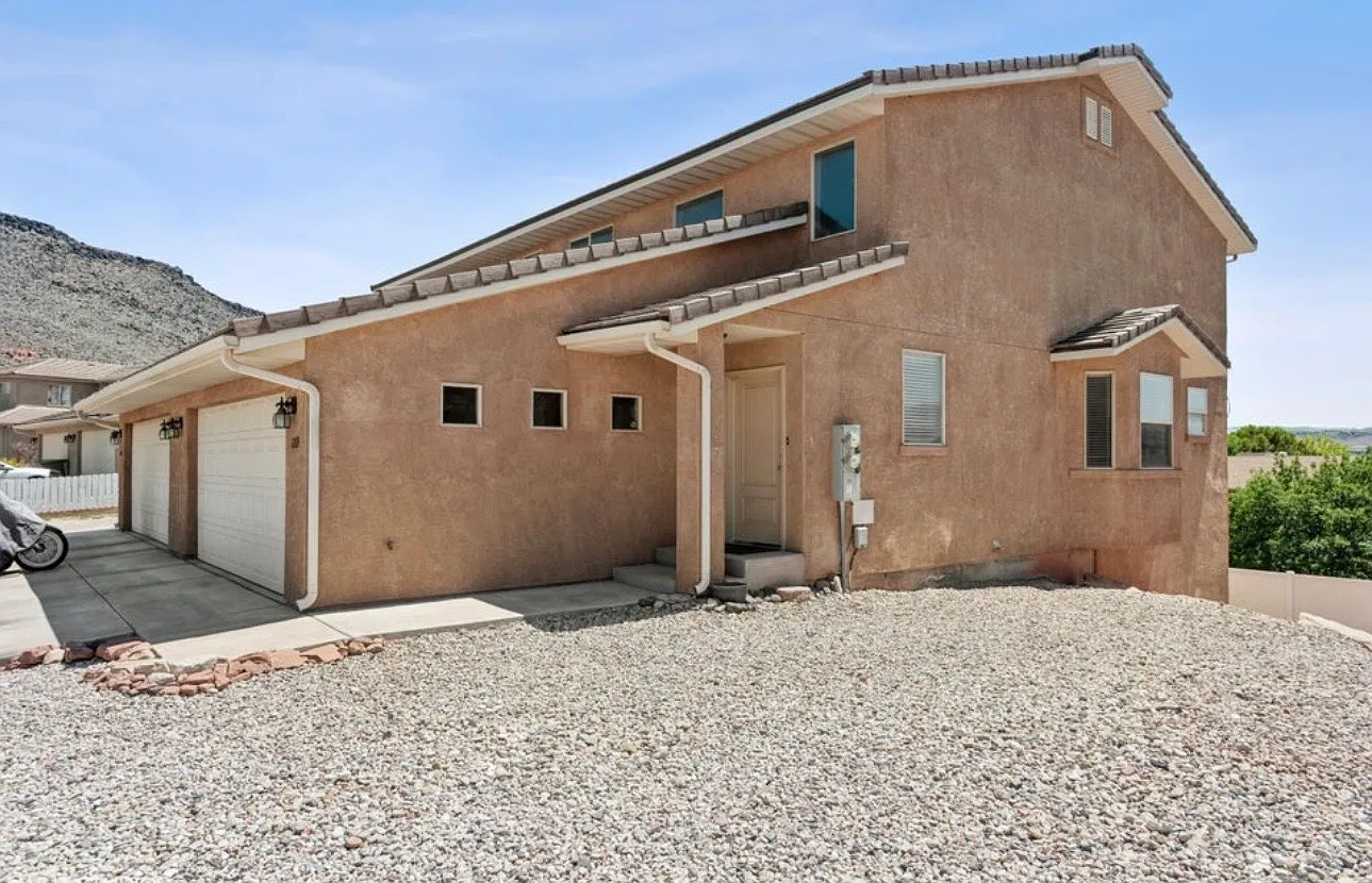4 bed, 2583 sqft, $2,500 — Photo 3