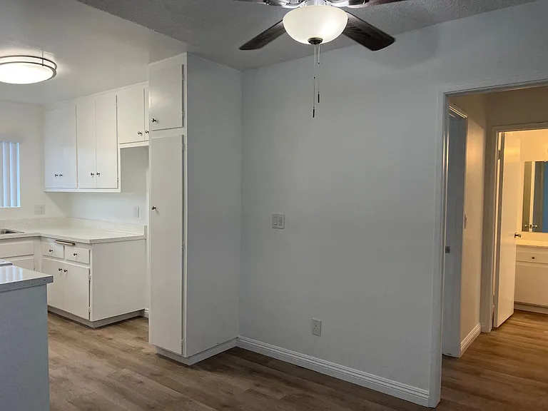 Beachwood Village Apartments — Photo 10
