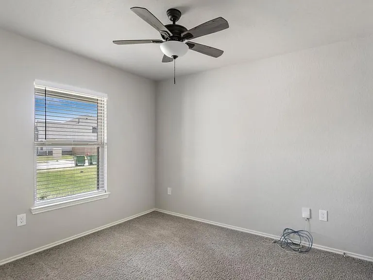 10031 Spring Creek Rd — Photo 14