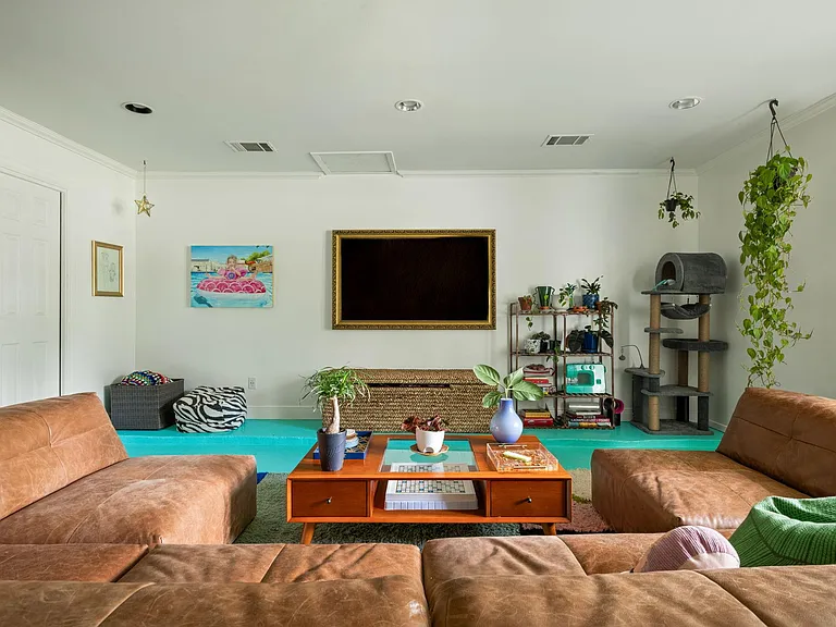 6604 Woodhue Dr — Photo 15