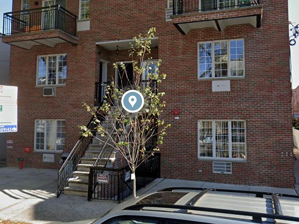 1st image of 15 Bay 31 St