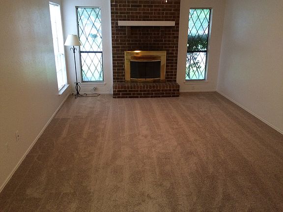 3rd image of 115 Lemon Dr