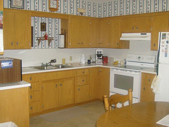 Vintage Oak Cabinets; Eat-In Kitchen