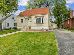 5 Ridge Rd, Lemont, IL 60439