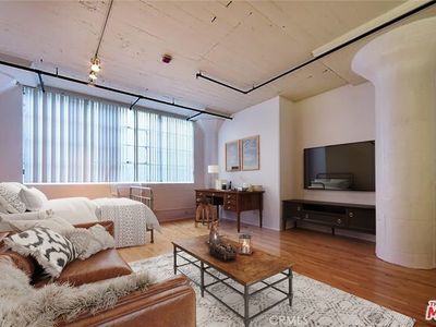 420 S San Pedro St APT 203, Los Angeles, CA, 90013