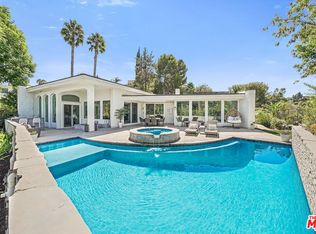 17044 Oak View Dr, Encino, CA 91436