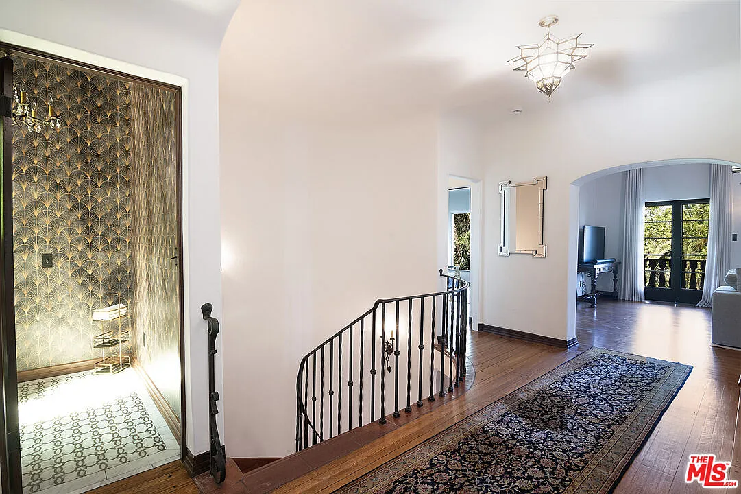 4 bed, 4.5 bath, 3255 sqft, $16,499 — Photo 4