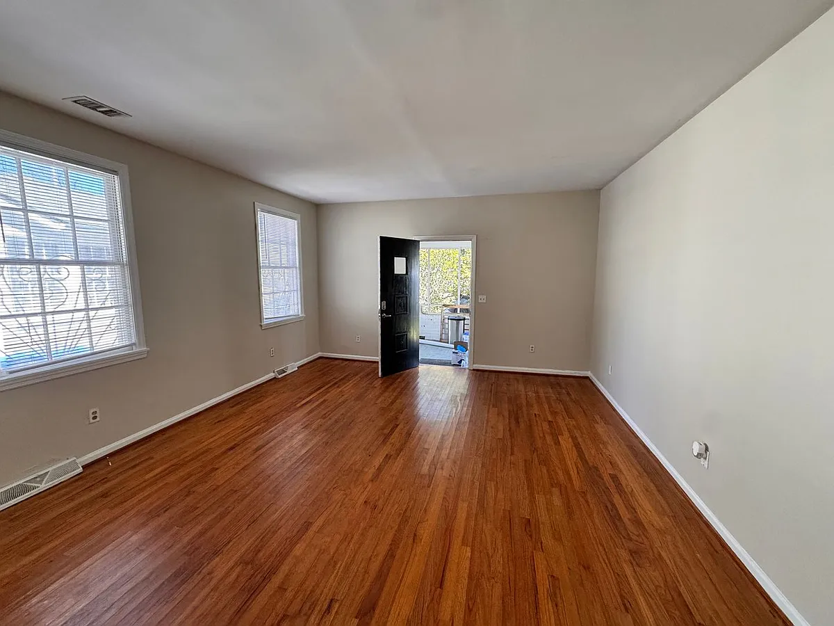 Building Photo - 931 Ashley Ave