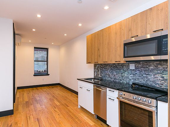 2nd image of 2621 Newkirk Ave #3B
